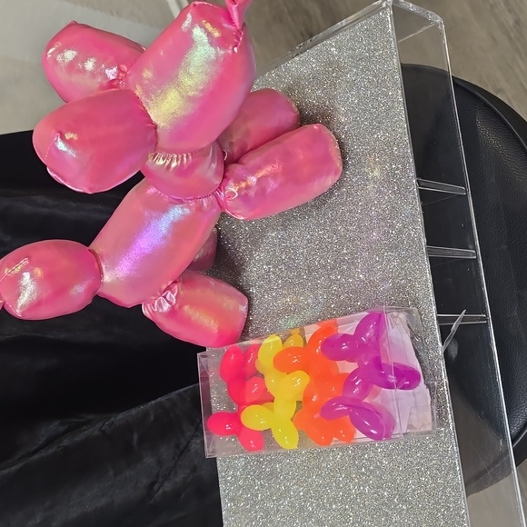 Ways To Celebrate Metallic Balloon Dog & Set Of 4 Party Favors - Picture 9 of 9